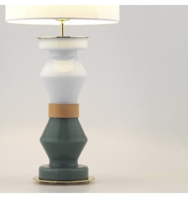 Lámpara de sobremesa KITTA KITTA de la marca Aromas. Diámetro 190mm. 1*E27